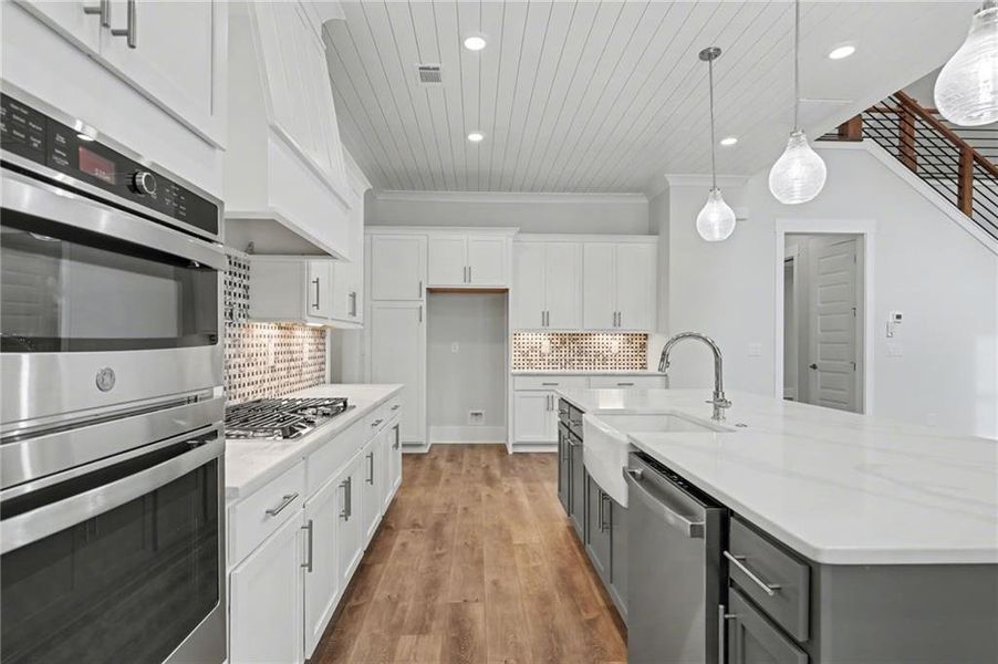 Furnished interior view inside a new home in , Clarkesville (Image 16).