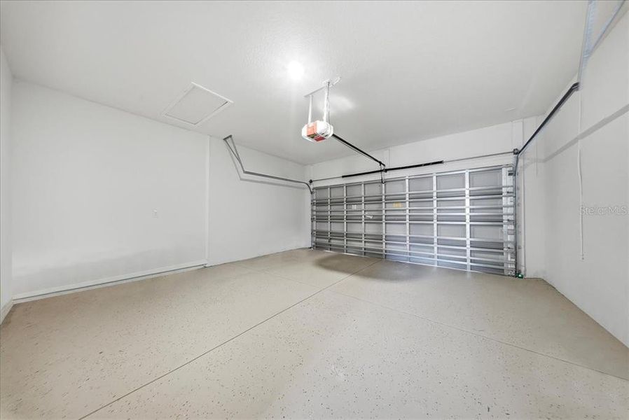 Spacious, unfurnished interior of a new home in , North Port (Image 32).