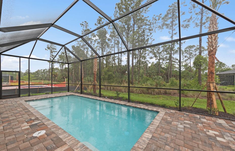 Exterior details and patio area of a home in Terreno, Naples (Image 21).