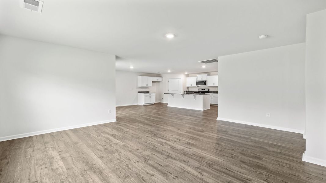 Spacious, unfurnished interior of a new home in Lakestone, Woodruff (Image 23).