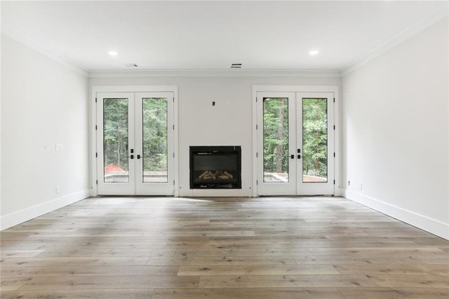 Spacious, unfurnished interior of a new home in , Atlanta (Image 11).