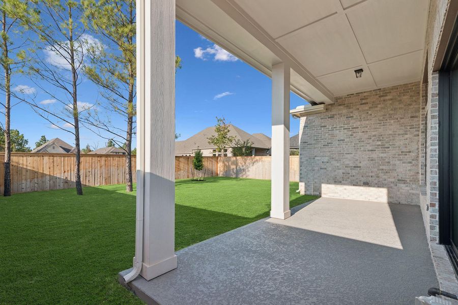 Welcome to The Bluebonnet by David Weekley Homes. Move-In-Ready Now!