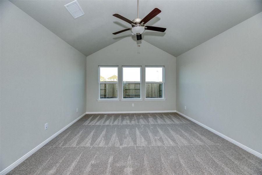 Spacious, unfurnished interior of a new home in Aldeana - Paintbrush Collection, Bonney (Image 18).