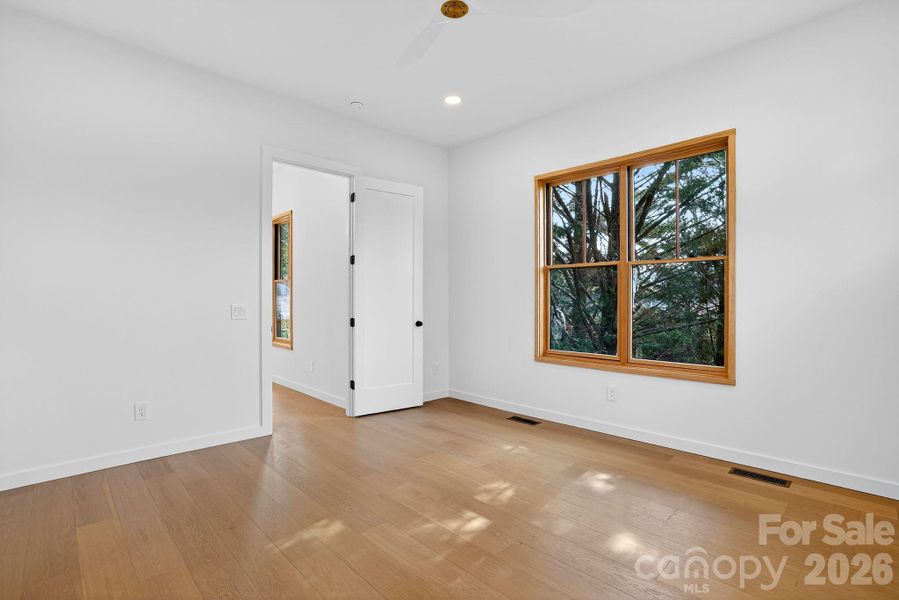 Spacious, unfurnished interior of a new home in , Asheville (Image 36).