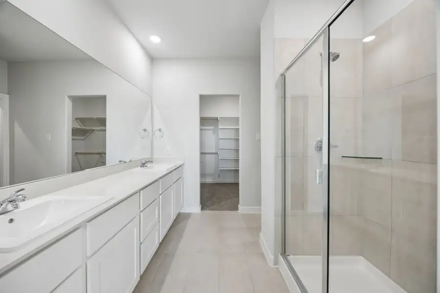 Primary Bathroom in the Mesquite home plan by Trophy Signature Homes – REPRESENTATIVE PHOTO Primary Bathroom in the Mesquite home plan by Trophy Signature Homes – REPRESENTATIVE PHOTO