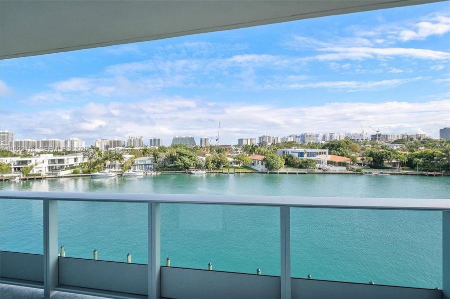 Condo located in Bay Harbor Islands, FL showcasing its design and architecture (Image 33). Condo located in Bay Harbor Islands, FL showcasing its design and architecture (Image 33).