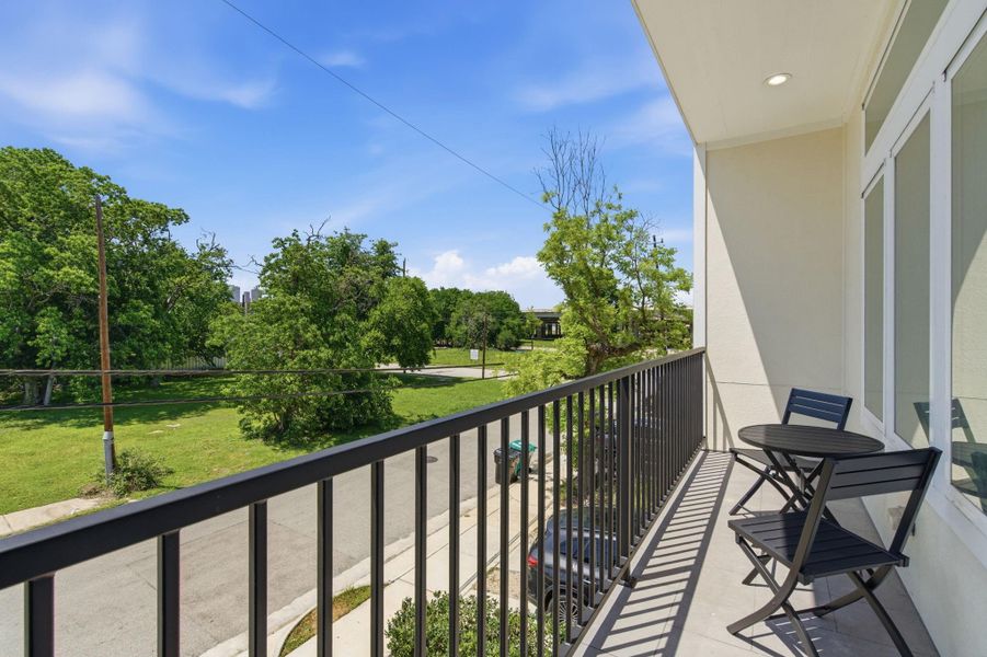 Exterior details and patio area of a home in , Houston (Image 29).