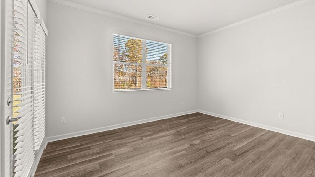 Spacious, unfurnished interior of a new home in Lost Creek, Dallas (Image 13).