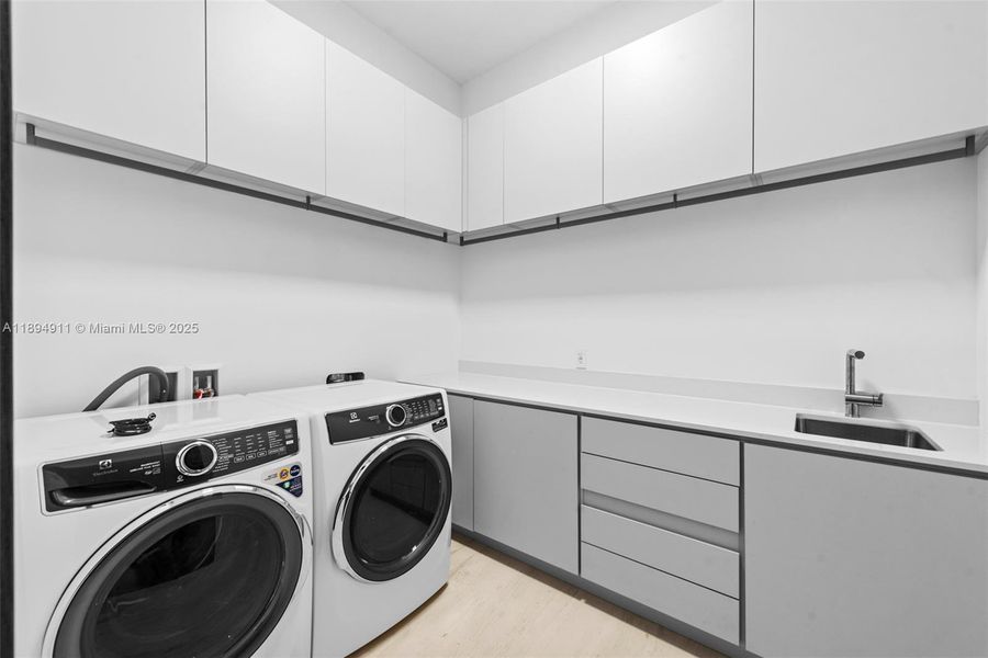 Image 70 of a home in .