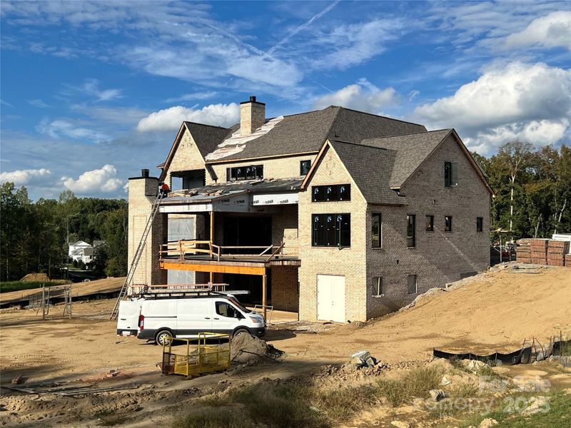 Image 8 of a home in .