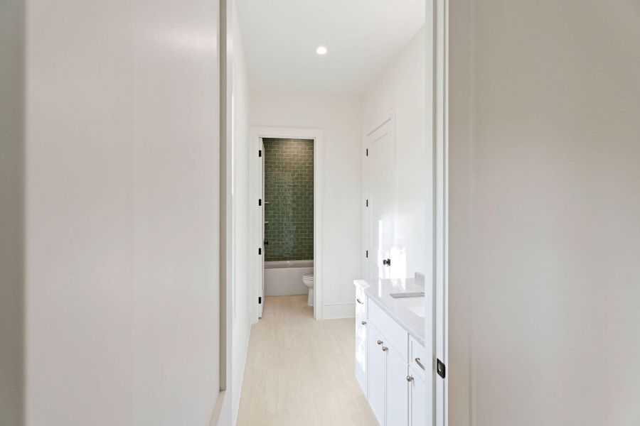 Spacious, unfurnished interior of a new home in , Charleston (Image 21). Spacious, unfurnished interior of a new home in , Charleston (Image 21).