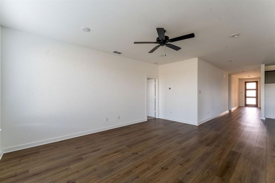 Spacious, unfurnished interior of a new home in Prairie Ridge at Goodland, Midlothian (Image 23).