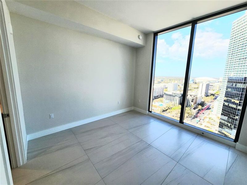 Spacious, unfurnished interior of a new home in , St. Petersburg (Image 34).