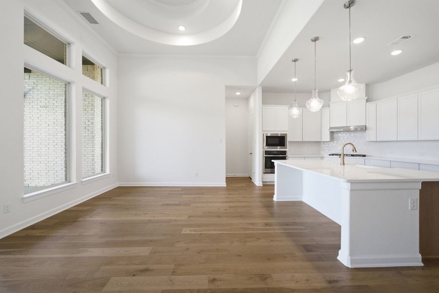 Spacious, unfurnished interior of a new home in Sonoma Verde, Heath (Image 29).