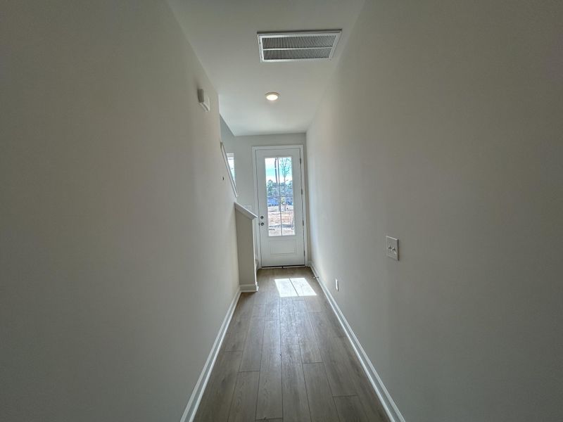 Spacious, unfurnished interior of a new home in , Summerville (Image 14).