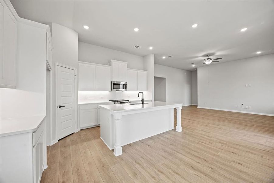 11-web-or-mls-1422-red-clover-ave