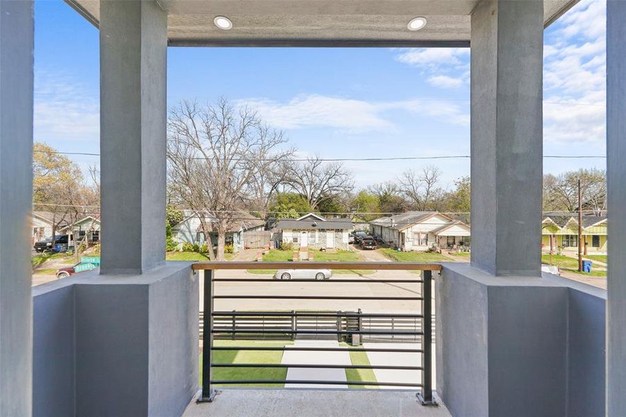 Exterior details and patio area of a home in , Dallas (Image 25).