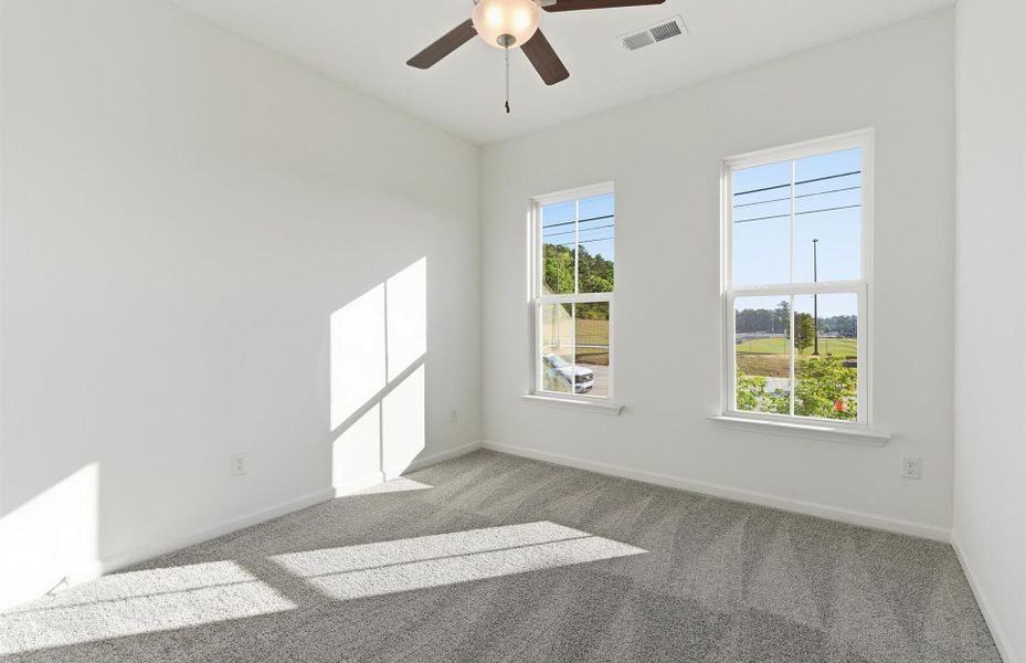 Spacious, unfurnished interior of a new home in Alston Park, Greenville (Image 18).
