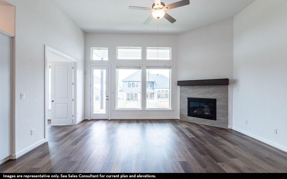 Spacious, unfurnished interior of a new home in Suncreek Estates, Rosharon (Image 12).