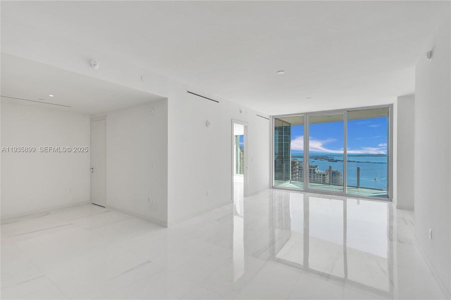 Spacious, unfurnished interior of a new home in , Miami (Image 44).