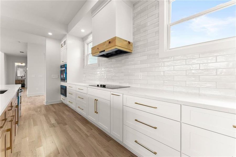 Furnished interior view inside a new home in , Clermont (Image 6).