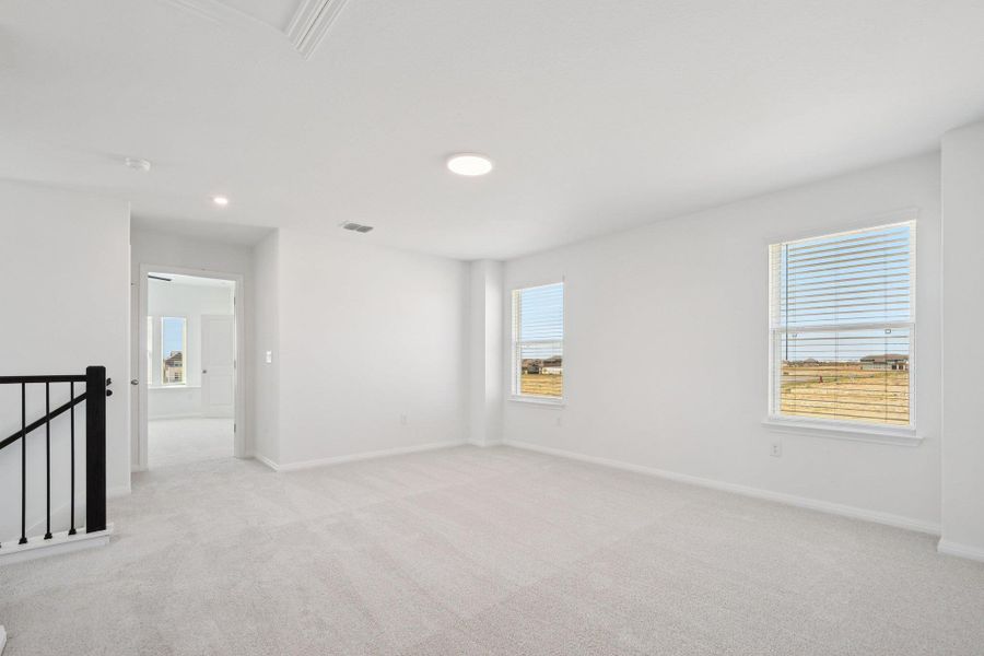 Spacious, unfurnished interior of a new home in Saddle Ridge at Wildhorse Ranch, Austin (Image 6).
