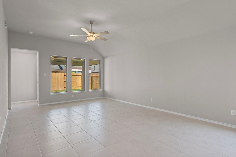Spacious, unfurnished interior of a new home in Grand Central Park, Conroe (Image 22). Spacious, unfurnished interior of a new home in Grand Central Park, Conroe (Image 22).