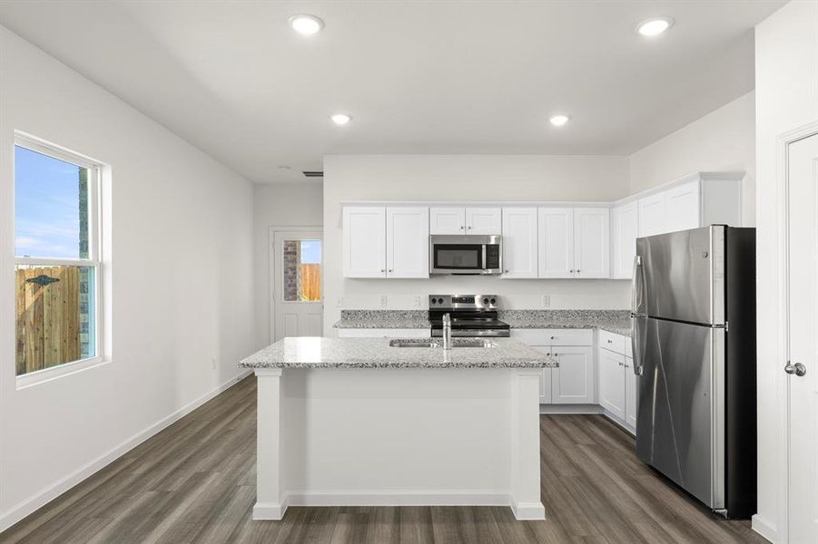 11. 2128 Meadow Park - Kitchen 11. 2128 Meadow Park - Kitchen