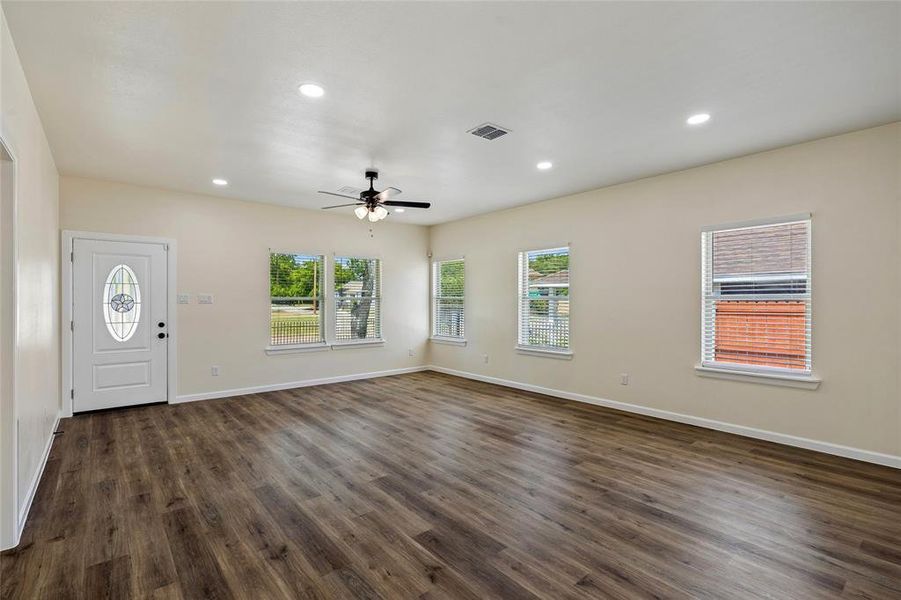 Spacious, unfurnished interior of a new home in , Fort Worth (Image 24).