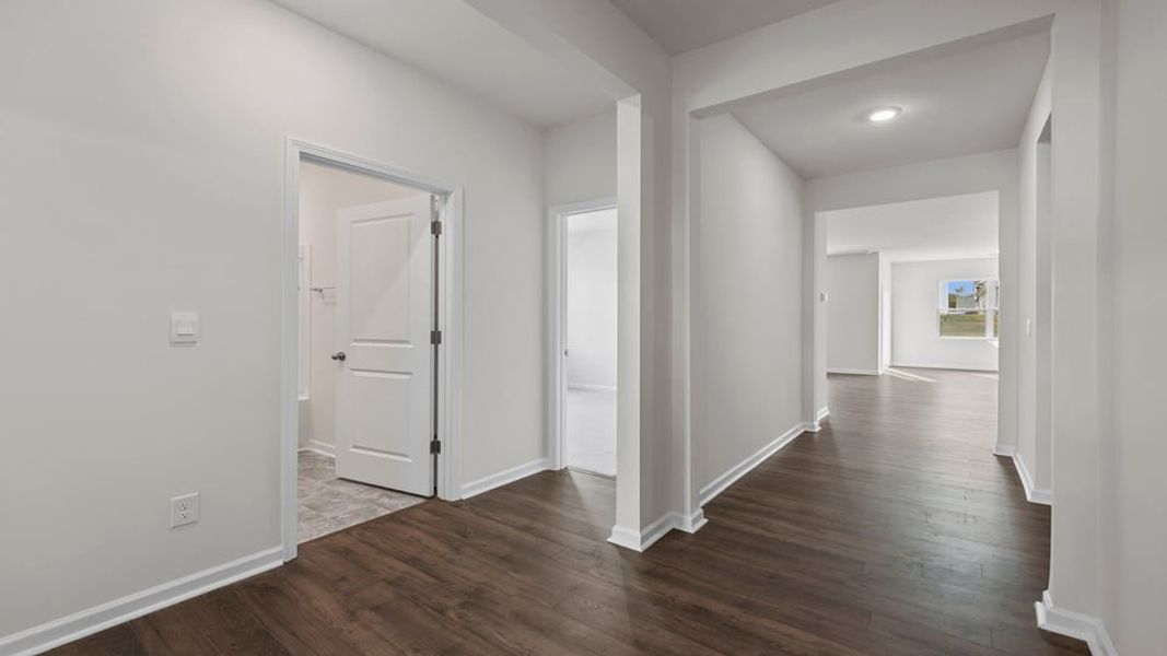 Spacious, unfurnished interior of a new home in Durbin Meadows Traditions, Fountain Inn (Image 14).