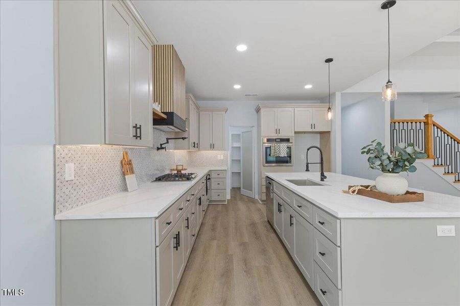 38-123-125 Ottawa Dr