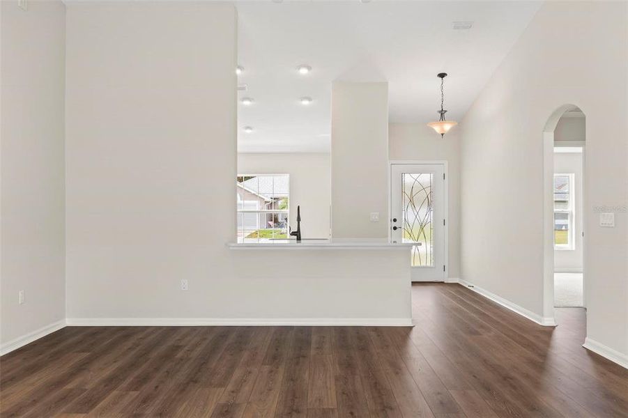 Spacious, unfurnished interior of a new home in , Palm Coast (Image 38).