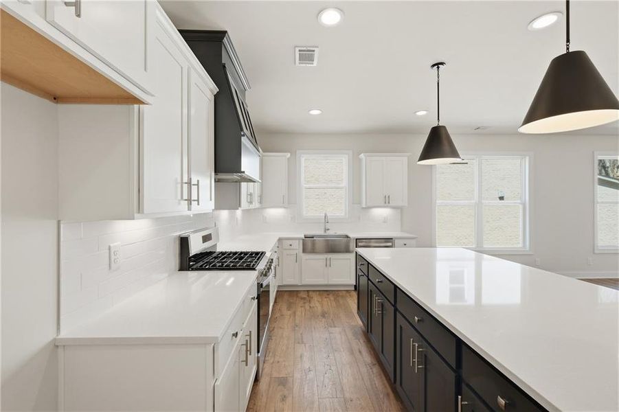 Furnished interior view inside a new home in , Buford (Image 6).