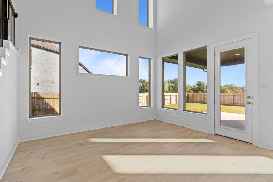 Casual Dining off of Kitchen Casual Dining off of Kitchen