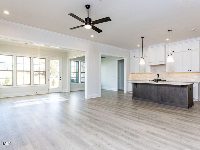 008-1280x960-living-room