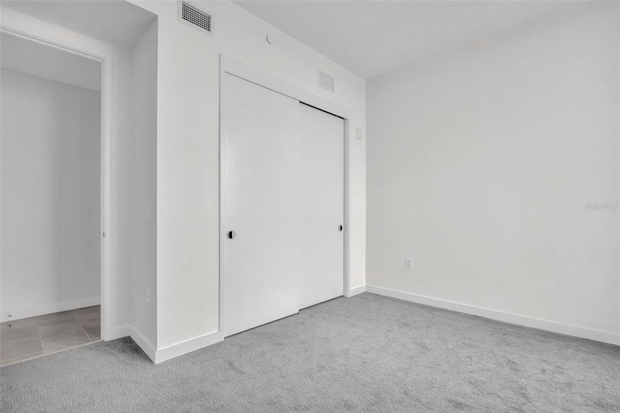 Spacious, unfurnished interior of a new home in , St. Petersburg (Image 56).