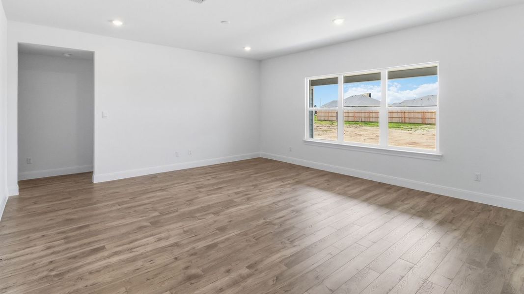 Spacious, unfurnished interior of a new home in Railhead, Cedar Creek (Image 25). Spacious, unfurnished interior of a new home in Railhead, Cedar Creek (Image 25).