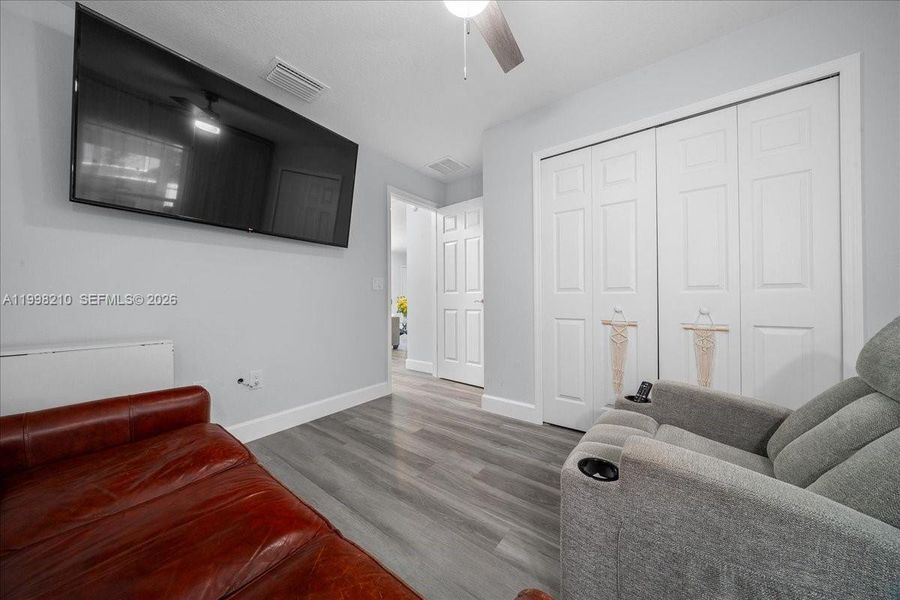 Spacious, unfurnished interior of a new home in , Ocala (Image 21).