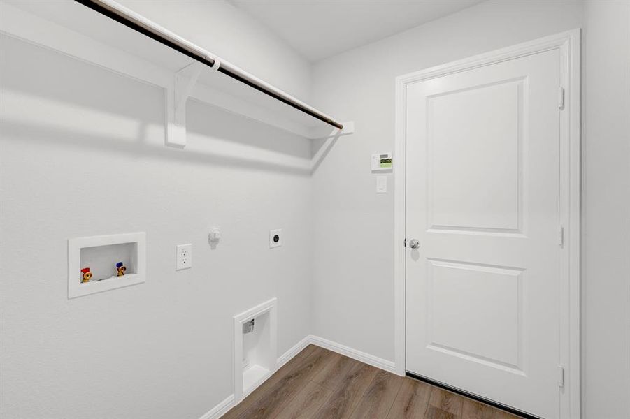 Spacious, unfurnished interior of a new home in Meadow Park, Denton (Image 20). Spacious, unfurnished interior of a new home in Meadow Park, Denton (Image 20).