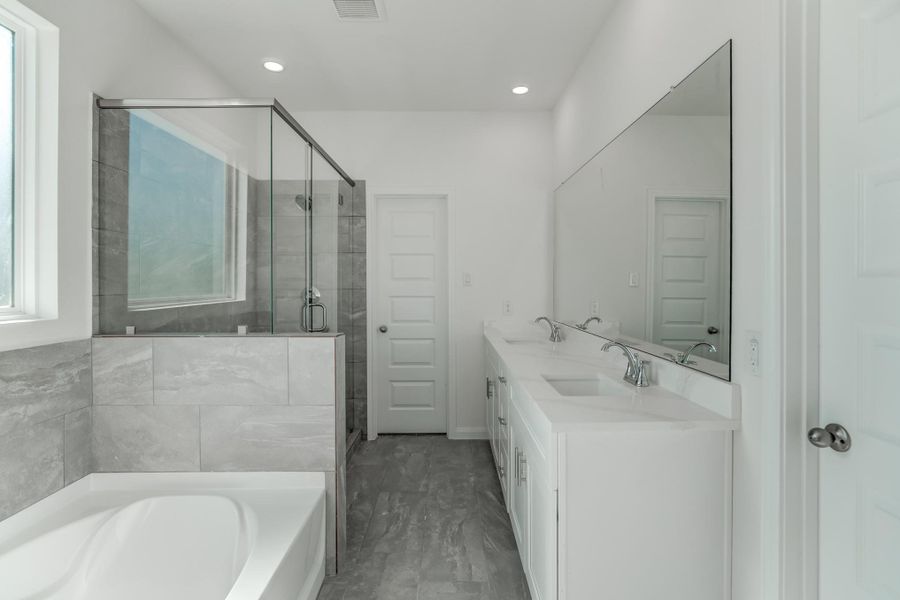 Furnished interior view inside a new home in Townsen Landing, Humble (Image 3).