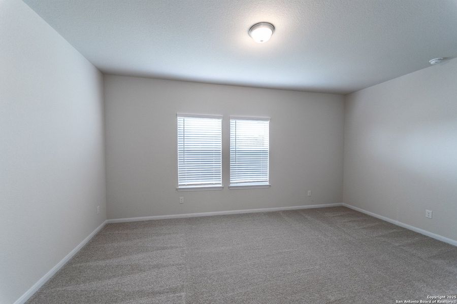 Spacious, unfurnished interior of a new home in Hunter's Ranch, San Antonio (Image 16). Spacious, unfurnished interior of a new home in Hunter's Ranch, San Antonio (Image 16).