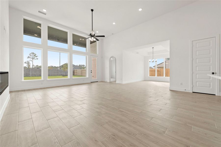 Spacious, unfurnished interior of a new home in ARTAVIA®, Conroe (Image 21).