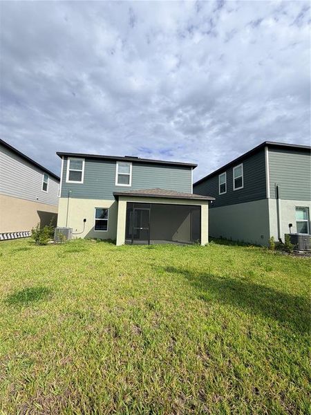 Exterior details and patio area of a home in , Parrish (Image 23).