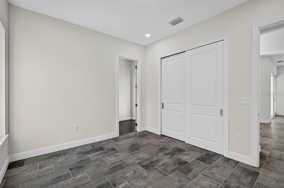 Spacious, unfurnished interior of a new home in , Palm Coast (Image 23).