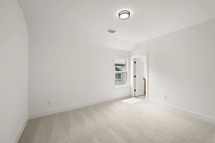 Spacious, unfurnished interior of a new home in Wildflower Ranch, Fort Worth (Image 57). Spacious, unfurnished interior of a new home in Wildflower Ranch, Fort Worth (Image 57).