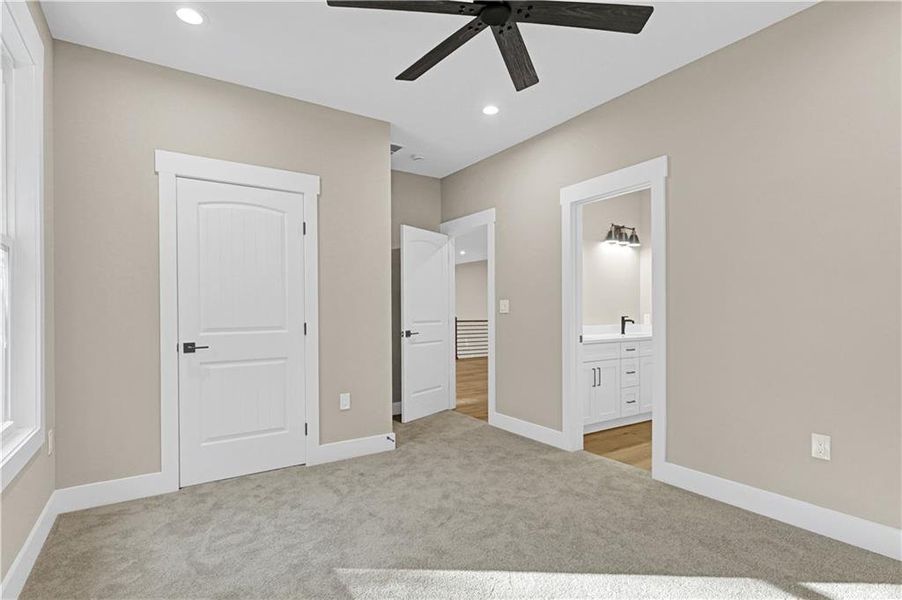 Spacious, unfurnished interior of a new home in , Barnesville (Image 17).