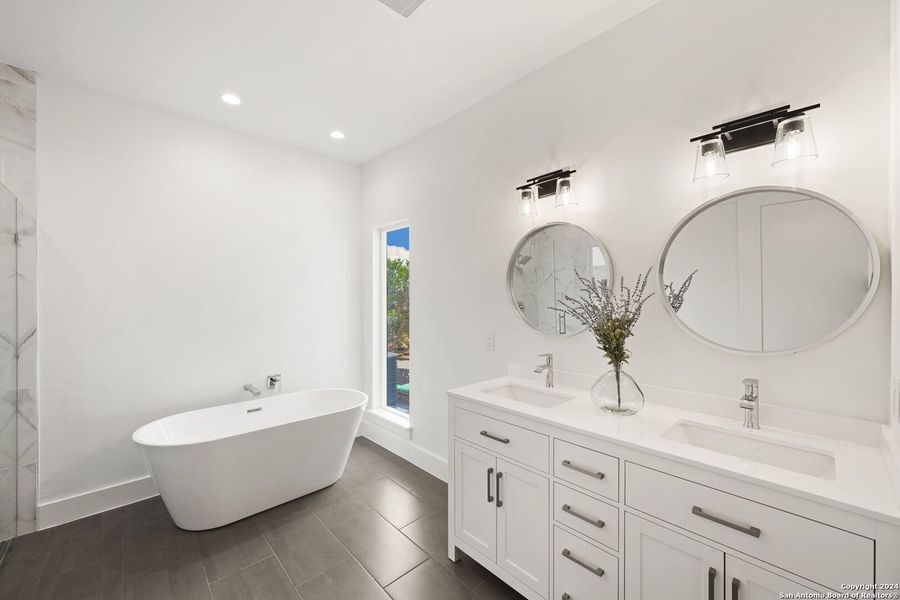 Furnished interior view inside a new home in , Canyon Lake (Image 13).