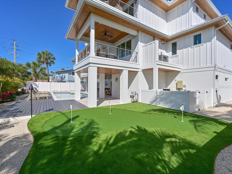Exterior details and patio area of a home in , Holmes Beach (Image 29).