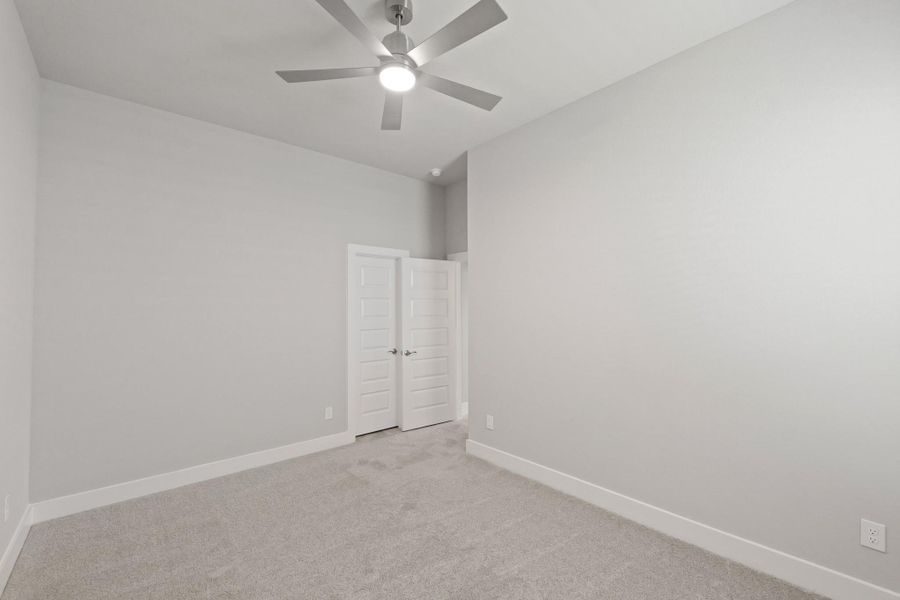 Spacious, unfurnished interior of a new home in Briarwood Crossing, Rosenberg (Image 11).