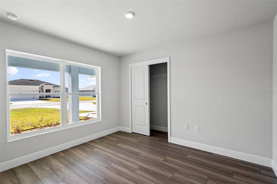 Spacious, unfurnished interior of a new home in , Ocala (Image 32).